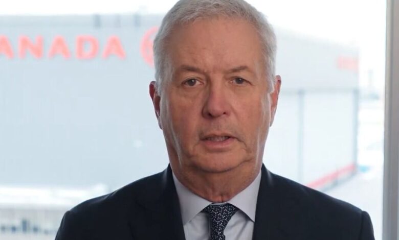 Μάικλ-Ρουσώ:-Παραιτείται-ο-επικεφαλής-της-air-canada-γιατί-δεν-μίλησε-στα-γαλλικά-σε-βίντεο-για-το-δυστύχημα-στη-Νέα-Υόρκη