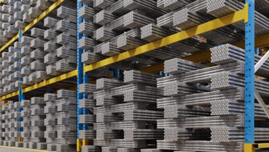 Το-αλουμίνιο-«καλπάζει»-στα-υψηλότερα-επίπεδα-της-τετραετίας-μετά-τα-πλήγματα-σε-μεγάλα-χυτήρια-του-Περσικού-Κόλπου