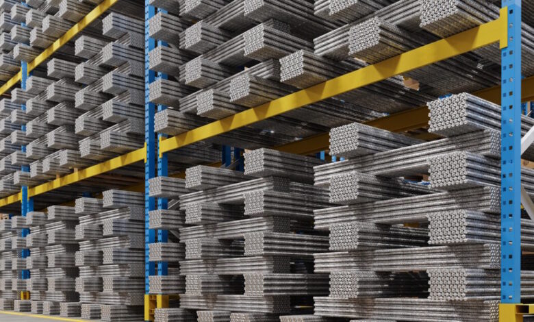 Το-αλουμίνιο-«καλπάζει»-στα-υψηλότερα-επίπεδα-της-τετραετίας-μετά-τα-πλήγματα-σε-μεγάλα-χυτήρια-του-Περσικού-Κόλπου