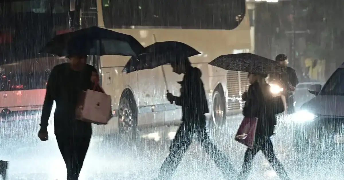 Καιρός-αύριο:-Βροχές-και-καταιγίδες-σε-Ήπειρο,-Μακεδονία,-Πελοπόννησο,-Εύβοια-και-Κρήτη-–-Στους-19-βαθμούς-η-θερμοκρασία