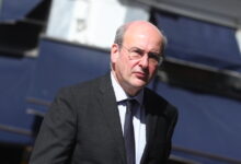 Κωστής-Χατζηδάκης-από-Καναδά:-Πιο-κοντά-από-ποτέ-η-Ελλάδα-με-την-ομογένεια,-χάρη-στην-επιστολική-ψήφο