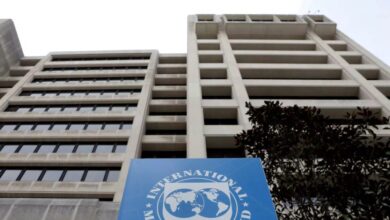 ΔΝΤ:-Το-σοκ-είναι-παγκόσμιο-αλλά-ασύμμετρο-και-όλοι-οι-δρόμοι-οδηγούν-σε-υψηλότερες-τιμές-και-βραδύτερη-ανάπτυξη