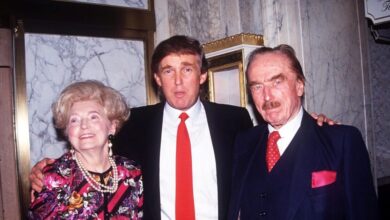 Ο-Τραμπ-είναι-ίδιος-η-μητέρα-του:-«Σαν-να-τον-βλέπεις-με-περούκα»,-σχολιάζουν-στα-social-media