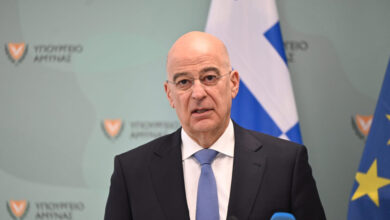 Ο-Νίκος-Δένδιας-μεταβαίνει-σήμερα-τα-Ηνωμένα-Αραβικά-Εμιράτα-με-φόντο-τον-πόλεμο-στη-Μέση-Ανατολή