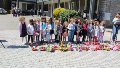 Λαζαρίνες-στην-Πύλη-την-Παρασκευή