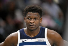 Ο-Άντονι-Έντουαρντς-πήγε-τουαλέτα-και-δεν-πρόλαβε-να-ξεκινήσει-στην-πεντάδα-των-Τίμπεργουλβς-κόντρα-στους-Μάβερικς