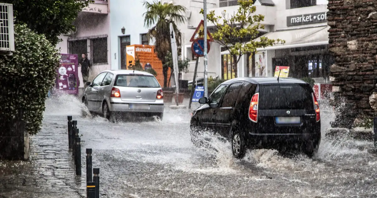 Κακοκαιρία-erminio:-Καταιγίδες-και-βροχές-βάζουν-σε-red-code-7-περιοχές-–-Επικαιροποιήθηκε-το-έκτακτο-δελτίο-της-ΕΜΥ