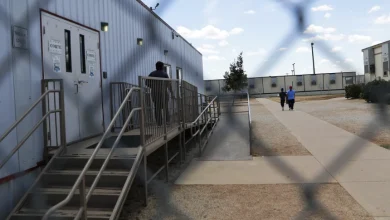 Τζέιν-Φόντα-και-Μαντόνα-ανάμεσα-στους-αστέρες-που-ζητούν-να-κλείσει-το-κέντρο-κράτησης-παιδιών-της-ice