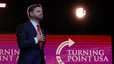 Ο-Τζέι-Ντι-Βανς-εκδίδει-βιβλίο-για-την-πίστη-και-τη-μεταστροφή-του-στον-Καθολικισμό-–-Σενάρια-για-προεδρική-υποψηφιότητα-το-2028