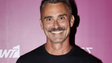 Ο-Γιώργος-Καπουτζίδης-έγινε-ξανά-ο-Χοσέ-από-τις-«Σαββατογεννημένες»-με-τη-βοήθεια-της-Νικολίνας-Νικολούζου