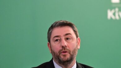 Σκληρή-κόντρα-ΠΑΣΟΚ-–-ΝΔ-για-την-αναβολή-της-προ-ημερησίας-με-καταγγελίες-για-παραβίαση-του-Κανονισμού-της-Βουλής