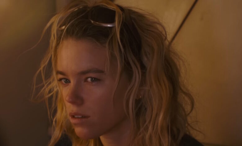 Στη-δημοσιότητα-το-τρέιλερ-της-ταινίας-«supergirl»-με-τους-Μίλι-Άλκοκ-και-Ματίας-Σόναερτς