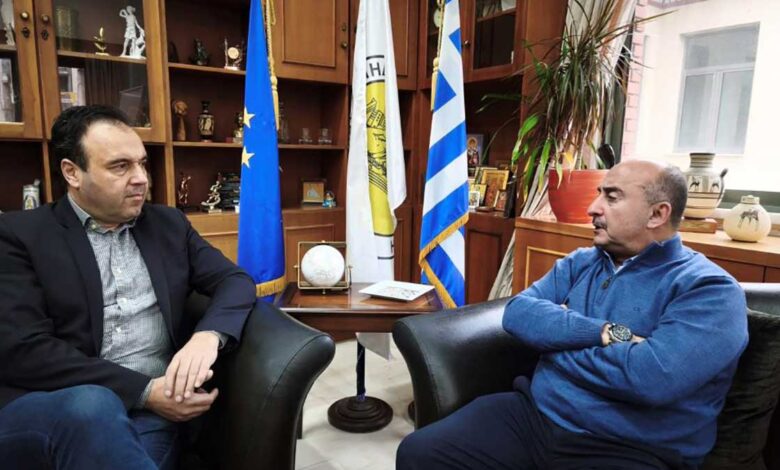 Τρίκαλα:-Μετονομασία-της-κεντρικής-πλατείας-σε-«Δημήτρης-Παπαστεργίου»