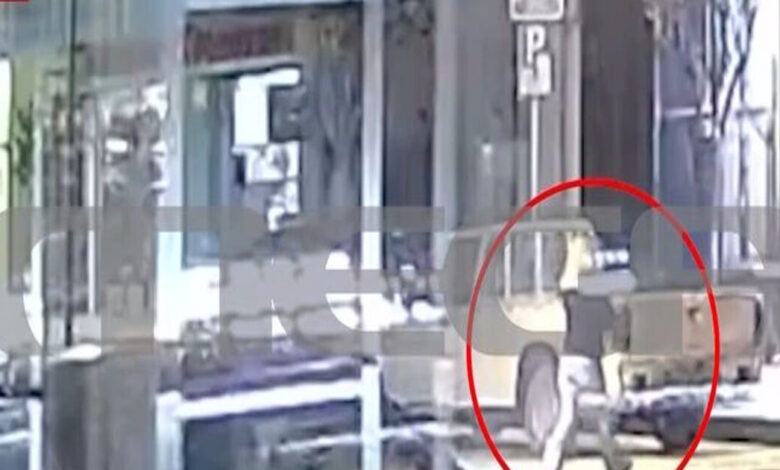 Κόρινθος:-Νέα-ντοκουμέντα-από-την-επίθεση-με-νέφτι-στην-39χρονη-–-«Έχει-πάθει-μεγάλη-ζημιά-στο-πρόσωπο»-λέει-η-αδερφή-της