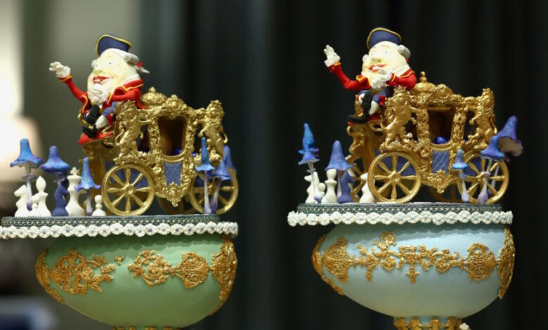 Βέλγιο:-Πύραυλοι,-άμαξες-και-αερόστατα,-όλα-από-σοκολάτα-σε-έκθεση-πασχαλινών-αυγών