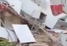 Σεισμός-7,4-Ρίχτερ-στην-Ινδονησία-και-προειδοποίηση-για-τσουνάμι,-βίντεο-από-το-χτύπημα-του-Εγκέλαδου