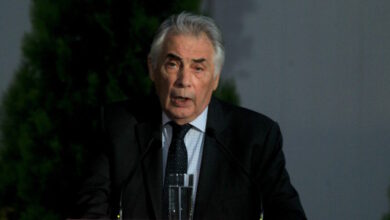 ΠΑΣΟΚ:-viral-ο-Θεοδόσης-Πελεγρίνης-που-δεν-ήξερε-τον-δήμαρχο-Αθηναίων-–-«Ποιος-είναι-ο-Χάρης-Δούκας;-Δεν-ξέρω-ποιον-λέτε»