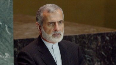 Ιράν:-Ο-πρώην-ΥΠΕΞ-Χαραζί-τραυματίστηκε-σοβαρά-όταν-βομβάρδισαν-το-σπίτι-του-–-Νεκρή-η-σύζυγός-του