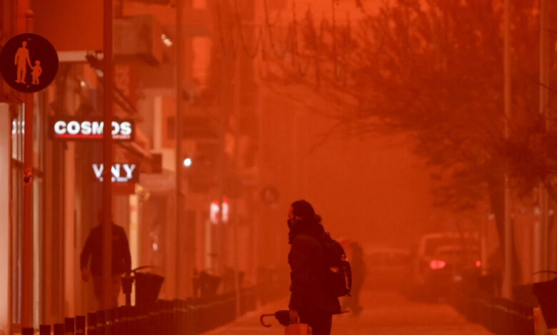 Κακοκαιρία-erminio:-Βροχές-με-ένταση-και-διάρκεια-και-σήμερα-–-Παραμένει-η-αφρικανική-σκόνη-σε-Κρήτη,-Κυκλάδες-και-Δωδεκάνησα