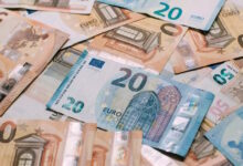 Κατασχέσεις-με-«ένα-κλικ»:-Πόσοι-και-ποιοι-οφειλέτες-κινδυνεύουν-άμεσα