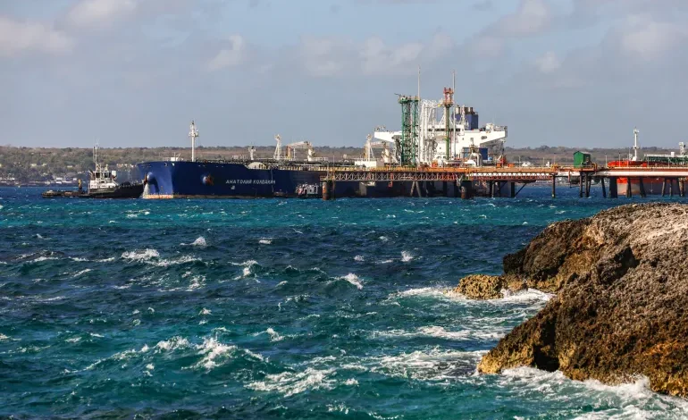Η-Ρωσία-στέλνει-δεύτερο-πλοίο-με-πετρέλαιο-στην-Κούβα-εν-μέσω-αμερικανικού-αποκλεισμού