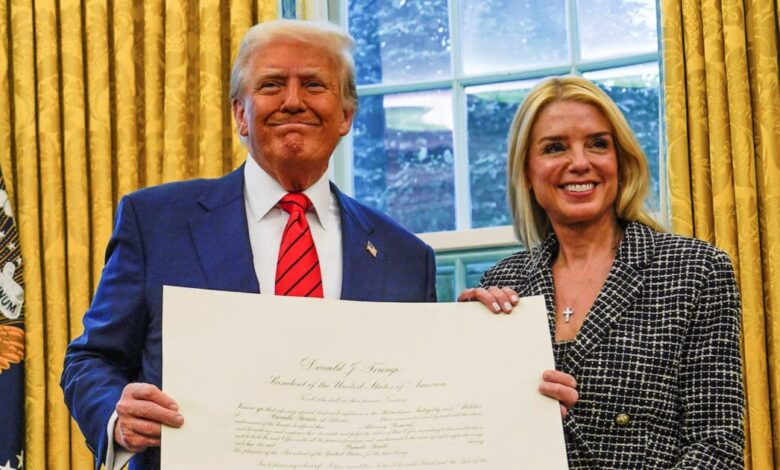 Πολιτική-αναταραχή-στις-ΗΠΑ:-Καρατομήσεις-κορυφής-και-νευρικότητα-στο-στρατόπεδο-του-Τραμπ-εν-μέσω-πολέμου-στο-Ιράν