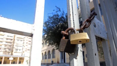 Πάτρα:-Χειροπέδες-σε-45χρονο-δάσκαλο-μετά-από-καταγγελία-για-χειροδικία-σε-6χρονο-μαθητή