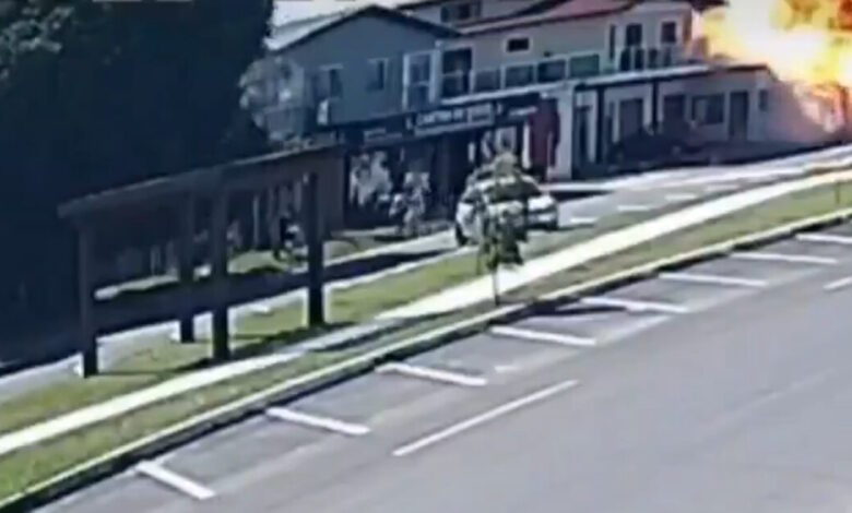 Βραζιλία:-4-νεκροί-σε-συντριβή-ιδιωτικού-αεροσκάφους-σε-εστιατόριο,-η-στιγμή-της-τραγωδίας