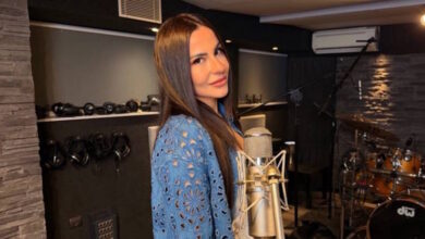 Ηλιάννα-Ζέρβα:-Το-medley-με-ζεϊμπέκικα-και-το-τραγούδι-–-έκπληξη-που-της-έγραψε-η-μητέρα-της