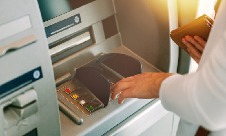 Ειδική-αργία-σήμερα-και-τη-Μ.-Δευτέρα-για-τράπεζες-και-Χρηματιστήριο-λόγω-Πάσχα-Καθολικών