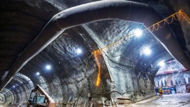 Ο-μετροπόντικας-«Νίκη»-πέρασε-από-την-Κυψέλη-και-κατευθύνεται-προς-Αλεξάνδρας,-Εξάρχεια-και-Κολωνάκι