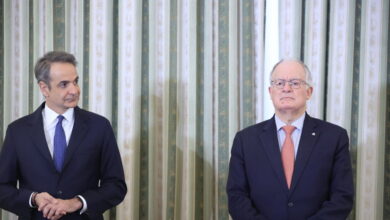 Το-20λεπτο-τετ-α-τετ-Μητσοτάκη-–-Τασούλα-μετά-την-ορκωμοσία-και-η-απάντηση-για-τις-πρόωρες-εκλογές