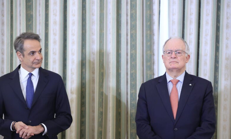 Το-20λεπτο-τετ-α-τετ-Μητσοτάκη-–-Τασούλα-μετά-την-ορκωμοσία-και-η-απάντηση-για-τις-πρόωρες-εκλογές