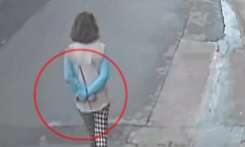 Λακωνία:-Τι-κρύβεται-πίσω-από-το-βίντεο-που-δείχνει-γυναίκα-δεμένη-πισθάγκωνα-να-περπατάει-ξυπόλητη