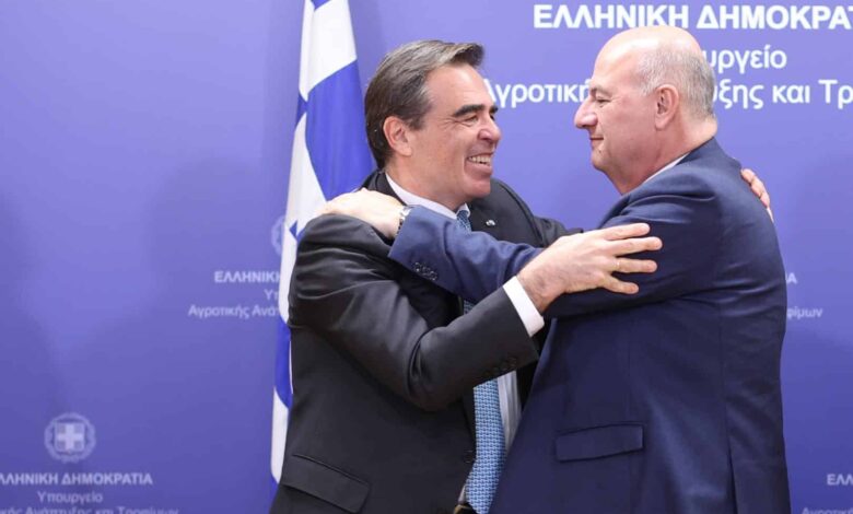 Σχοινάς-στο-ΥΠΑΑΤ:-Ο-άνθρωπος-των-Βρυξελλών-παραλαμβάνει-χωράφια