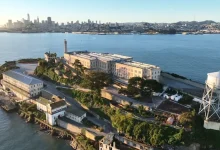 Ο-Τραμπ-ζητάει-κονδύλια-για-να-ανοίξει-ξανά-τις-φυλακές-του-Ακατράζ