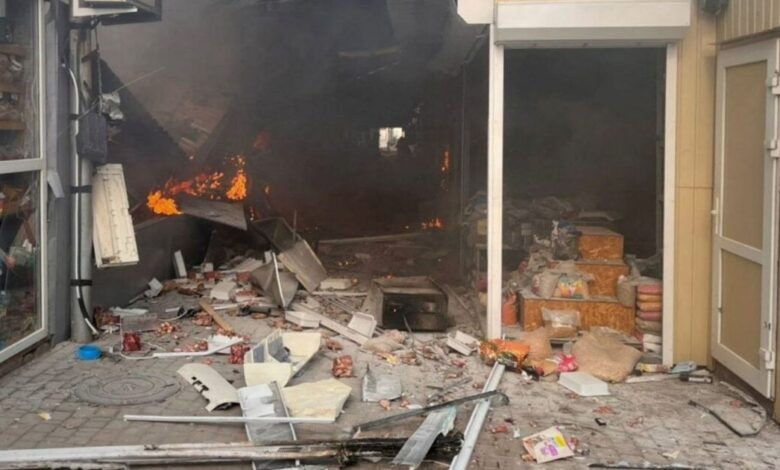 Ουκρανία:-5-νεκροί-και-19-τραυματίες-από-επιδρομή-ρωσικού-drone-σε-αγορά-στη-Νικόπολη