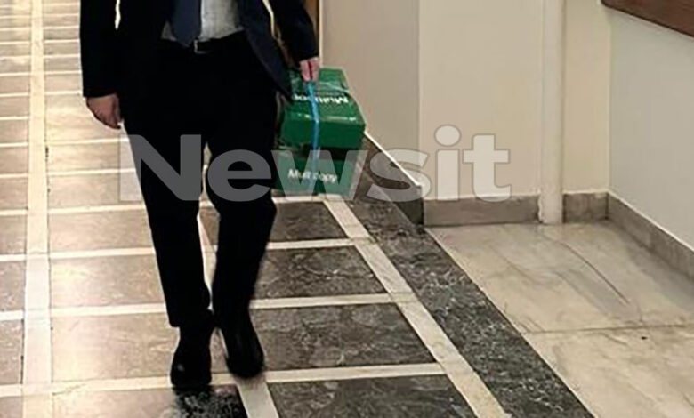 ΟΠΕΚΕΠΕ:-Ο-Χρήστος-Μπουκώρος-με-την-δικογραφία-ανα-χείρας-–-Η-βοήθεια-σε-ένα-νέο-ζευγάρι-αγροτών-τον-έβαλε-στη-λίστα-της-ευρωπαϊκής-εισαγγελίας