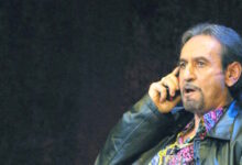 Αλέξανδρος-Παρίσης-για-Σωτήρη-Μουστάκα:-«Τον-έφαγε-ο-καρκίνος-και-το-πάθος-του-για-τον-τζόγο,-τον-είχαν-αρπάξει-τοκογλύφοι»