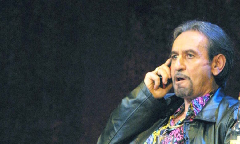 Αλέξανδρος-Παρίσης-για-Σωτήρη-Μουστάκα:-«Τον-έφαγε-ο-καρκίνος-και-το-πάθος-του-για-τον-τζόγο,-τον-είχαν-αρπάξει-τοκογλύφοι»