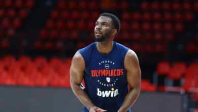 Ο-Κίναν-Έβανς-επέστρεψε-στην-Ελλάδα-και-έκανε-έκπληξη-στους-συμπαίκτες-του-στον-Ολυμπιακό