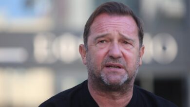 Επίθεση-Πλακιά-στην-Κωνσταντοπούλου:-«Μην-λέτε-ψέματα,-ήμουνα-εκεί,-δεν-έσπρωξαν-τον-Ρούτσι»