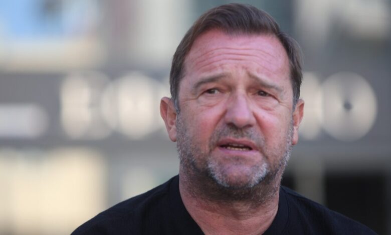 Επίθεση-Πλακιά-στην-Κωνσταντοπούλου:-«Μην-λέτε-ψέματα,-ήμουνα-εκεί,-δεν-έσπρωξαν-τον-Ρούτσι»