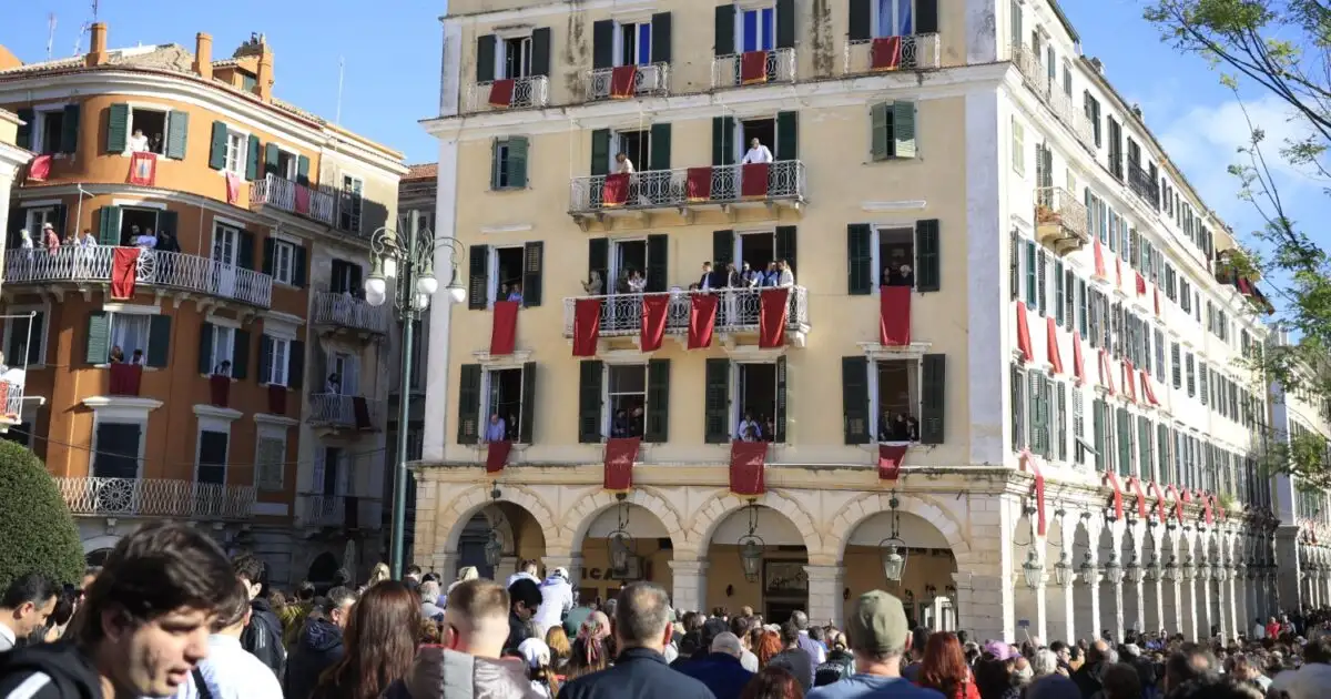 Καιρός-–-Πάσχα:-Βροχές-και-πτώση-της-θερμοκρασίας-στο-τέλος-της-εβδομάδας,-πιο-δύσκολη-ημέρα-το-Μεγάλο-Σάββατο