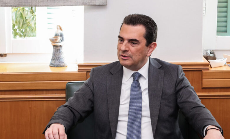 Ο-Κώστας-Σκρέκας-ζήτησε-την-άμεση-άρση-της-ασυλίας-του-από-την-Παρασκευή:-«Δεν-θα-επιτρέψω-η-παραμικρή-υπόνοια-να-πλήξει-την-παράταξη»