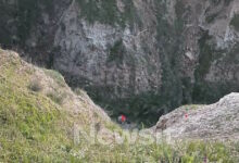 Θεσσαλονίκη:-Άνδρας-έπεσε-από-βράχια-και-ανασύρθηκε-χωρίς-τις-αισθήσεις-του