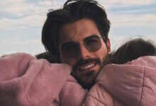 Ο-Άρης-Μουγκοπέτρος-μοιράστηκε-νέες-τρυφερές-φωτογραφίες-με-τις-δίδυμες-κόρες-του