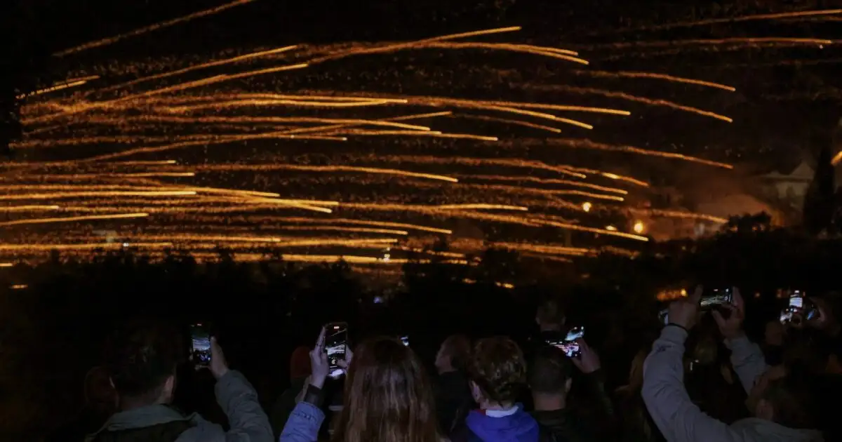 Χίος:-Στο-νοσοκομείο-πέντε-άτομα-με-σοβαρά-εγκαύματα-–-Πληροφορίες-ότι-κατασκεύαζαν-ρουκέτες-για-την-Ανάσταση