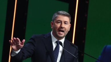 ΟΠΕΚΕΠΕ-και-υποκλοπές: Τα-δύο-«μπαζούκας»-στην-φαρέτρα-του-ΠΑΣΟΚ-που-ζητά-εκλογές