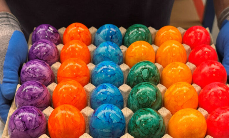 Γερμανία:-Κυνηγούσαν-πασχαλινά-αυγά-και-βρήκαν-ένα-μπουκαλάκι-με-το-θανατηφόρο-ραδιενεργό-«Πολώνιο-210»